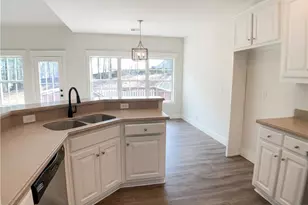 1139 Woodmere Dr, Loganville, GA 30052 - Photo 9