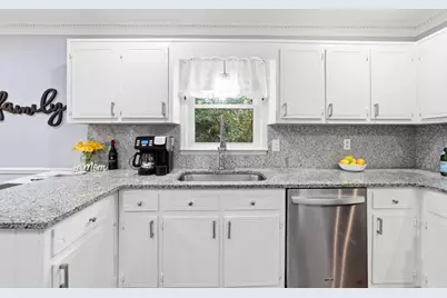 690 Trailwood Drive, Riverdale, GA 30274 - Photo 9