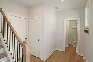 151 Chestnut Cir, Atlanta, GA 30342 - Photo 5