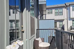 151 Chestnut Cir, Atlanta, GA 30342 - Photo 29