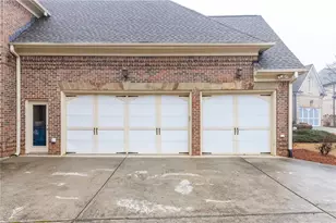 12544 Darvish Ln, Alpharetta, GA 30005 - Photo 3