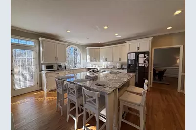 1120 Landings Overlook, Alpharetta, GA 30005 - Photo 5