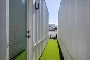 1606 Rock Dam Dr, Atlanta, GA 30317 - Photo 21