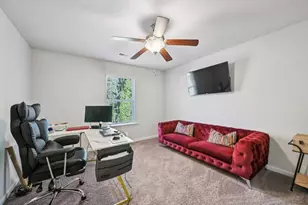 1300 Sweetbriar Cir, Atlanta, GA 30344 - Photo 21