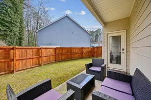 1300 Sweetbriar Cir, Atlanta, GA 30344 - Photo 27