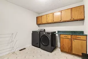 409 Cole Dr SW, Lilburn, GA 30047 - Photo 25