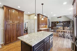 755 Amberton Close, Suwanee, GA 30024 - Photo 7