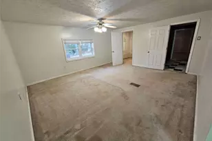 1252 Lawrenceville-Suwanee Rd, Lawrenceville, GA 30043 - Photo 13