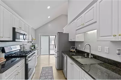 2437 Pondside Place NE, Marietta, GA 30062 - Photo 11