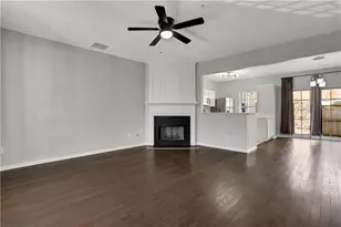 2732 Ashleigh Ln, Alpharetta, GA 30004 - Photo 3