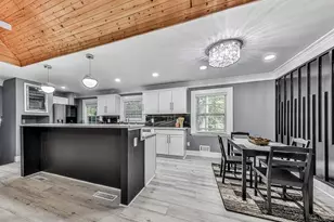 1564 Bubbling Creek Rd, Brookhaven, GA 30319 - Photo 11