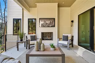 422 Hilderbrand Dr, Atlanta, GA 30328 - Photo 17