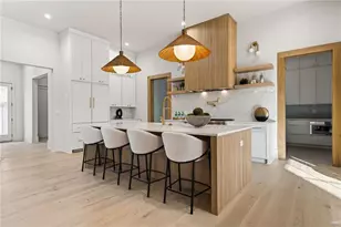 422 Hilderbrand Dr, Atlanta, GA 30328 - Photo 5