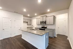 2611 Lovejoy Crossing Dr, Hampton, GA 30228 - Photo 9