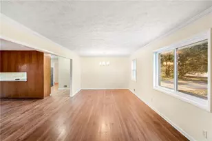 3924 Barr Cir, Tucker, GA 30084 - Photo 3