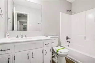 2895 Woodhollow Ln, Jonesboro, GA 30236 - Photo 7