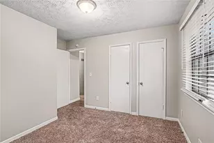 2895 Woodhollow Ln, Jonesboro, GA 30236 - Photo 11