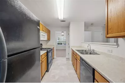 4308 Ravenwood Drive, Union City, GA 30291 - Photo 11