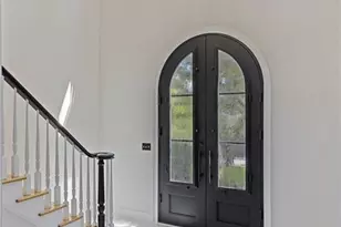 5800 De Claire Ct, Atlanta, GA 30328 - Photo 3