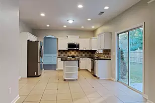 590 Simonton Crest Dr, Lawrenceville, GA 30045 - Photo 3