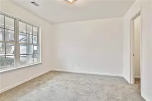 4605 Raven Wood Loop, Union City, GA 30291 - Photo 5