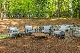 1100 Kingston Dr, Atlanta, GA 30342 - Photo 53