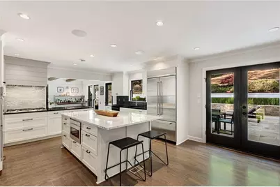 1100 Kingston Drive, Atlanta, GA 30342 - Photo 11