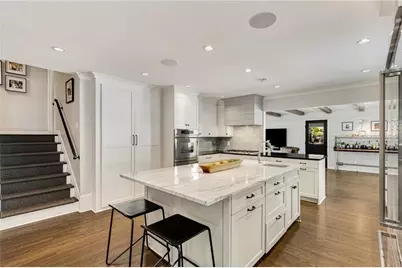 1100 Kingston Drive, Atlanta, GA 30342 - Photo 13