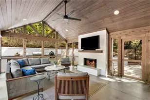 1100 Kingston Dr, Atlanta, GA 30342 - Photo 41