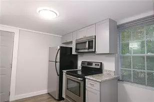 2187 Plantation Ln, Chamblee, GA 30341 - Photo 5