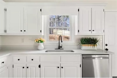 540 Riverside Road, Sugar Hill, GA 30518 - Photo 7