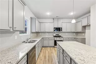 3604 Squires Pk Ln, Loganville, GA 30052 - Photo 13