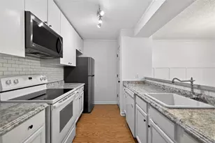 201 Barrington Hills Dr, Atlanta, GA 30350 - Photo 15