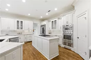 135 Foxhollow Tr, Alpharetta, GA 30004 - Photo 19