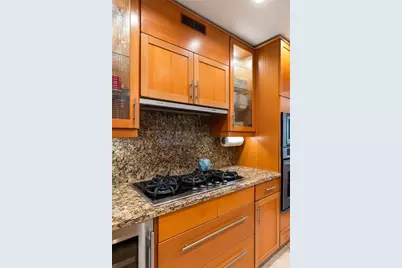 204 Ansley Villa Drive NE, Atlanta, GA 30324 - Photo 13