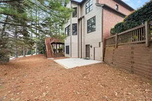 810 Forest Crossing Dr SW, Atlanta, GA 30331 - Photo 43