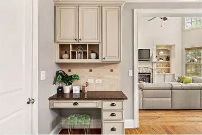 810 Forest Crossing Drive SW, Atlanta, GA 30331 - Photo 15