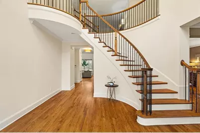 810 Forest Crossing Drive SW, Atlanta, GA 30331 - Photo 3