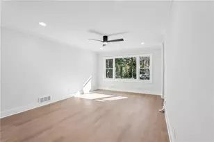 4 Mobley Dr, Atlanta, GA 30315 - Photo 9