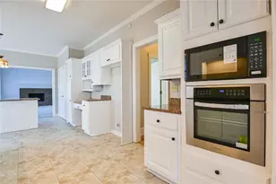 1711 Hickory Lake Dr, Snellville, GA 30078 - Photo 15