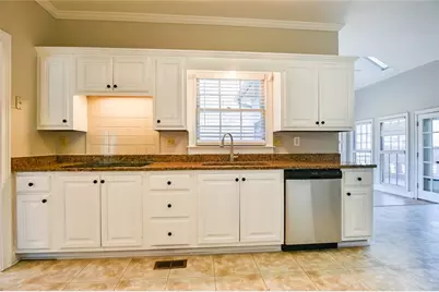 1711 Hickory Lake Drive, Snellville, GA 30078 - Photo 13