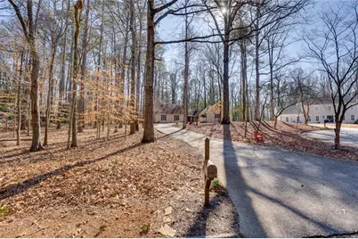 1100 Willow Bend, Roswell, GA 30075 - Photo 55