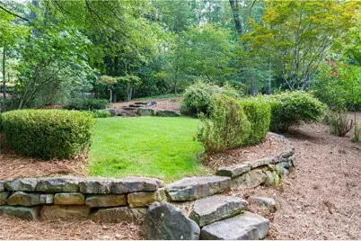 5666 Long Island Drive NW, Atlanta, GA 30327 - Photo 9