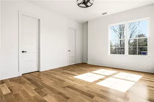 320 Hammond Dr, Atlanta, GA 30328 - Photo 29