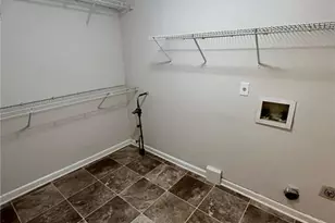 5270 Sugar Crest Dr, Sugar Hill, GA 30518 - Photo 9