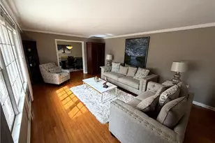 5325 Peachtree Dunwoody Rd, Atlanta, GA 30342 - Photo 3