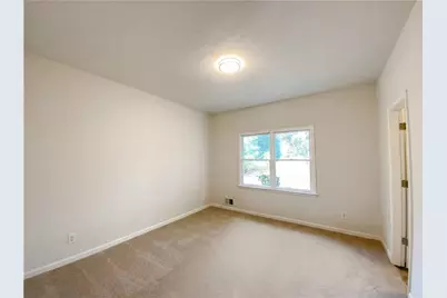 8201 Greens Court, Jonesboro, GA 30236 - Photo 17