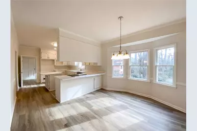 8201 Greens Court, Jonesboro, GA 30236 - Photo 9