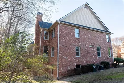 2060 Vicarage Lane, Snellville, GA 30078 - Photo 11