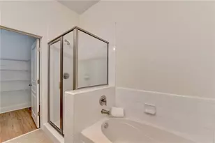 799 Hammond Dr, Atlanta, GA 30328 - Photo 27